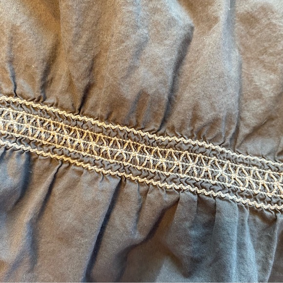 Bandolino Blu Puff Sleeve gray cream peasant blouse embroidery smocking Small - Picture 8 of 13